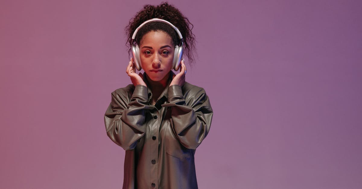 découvrez les airpods max 2 : un son haute fidélité, un confort exceptionnel et une technologie avancée pour une expérience audio immersive.