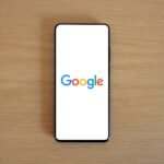 découvrez comment revenir à une version stable précédente des services google pour assurer la fiabilité et la performance de vos applications.