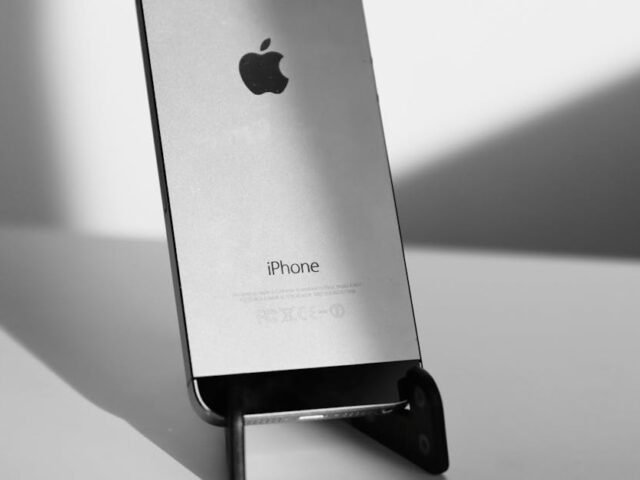 Production de l&rsquo;iPhone Fold retardée, mais lancement prévu pour l&rsquo;automne 2026 maintenu