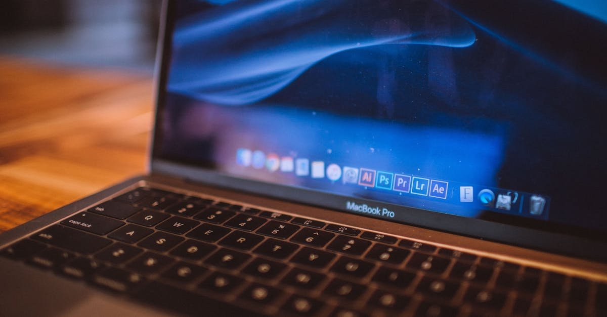 découvrez les raisons du retard dans le lancement du macbook pro avec écran tactile et ce que cela signifie pour les futurs utilisateurs.