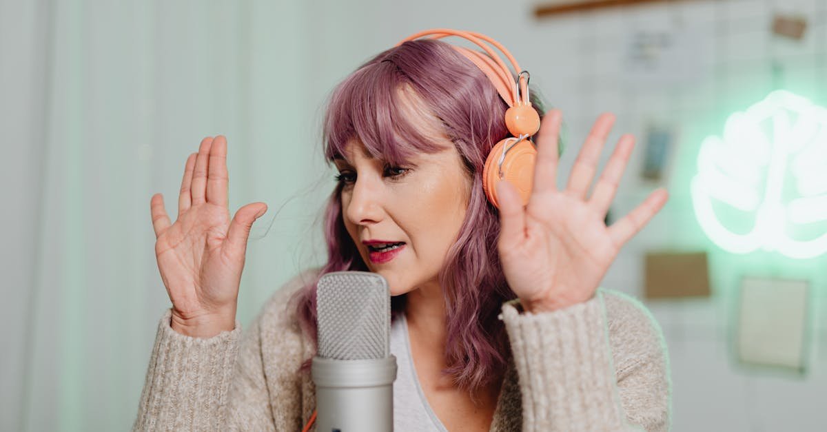 découvrez tout sur la voix : techniques, soins, et conseils pour améliorer votre expression vocale et prendre soin de vos cordes vocales.