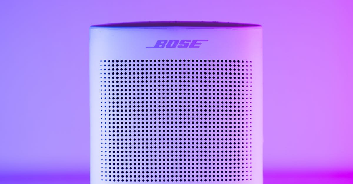 découvrez notre sélection de enceintes portables offrant un son de haute qualité, une grande autonomie et une connectivité facile pour écouter votre musique partout.