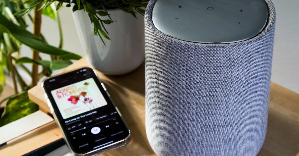 découvrez notre enceinte intelligente offrant un son de qualité, un contrôle vocal intuitif et une compatibilité avec vos appareils connectés pour une maison plus intelligente.