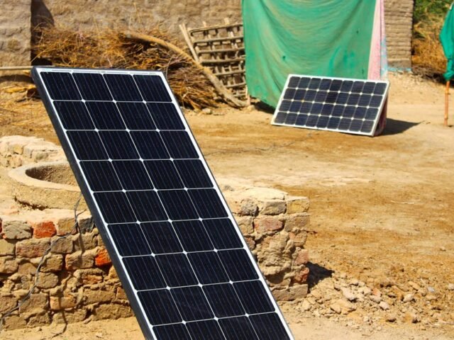 Voici le système de secours électrique auquel je fais confiance après des années de tests, avec panneaux solaires intégrés