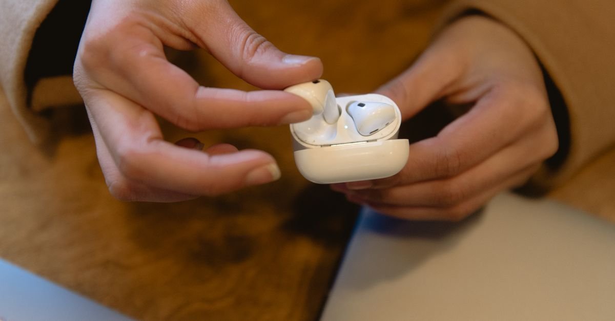 découvrez la baisse de prix des airpods pro 3 et profitez d'une offre exceptionnelle sur ces écouteurs sans fil haut de gamme.