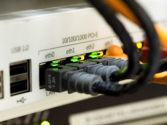 Faut-il passer à un routeur mesh Wi-Fi 7 ? Mon test à domicile révèle ce qui s&rsquo;est amélioré (et ce qui ne l&rsquo;a pas été
