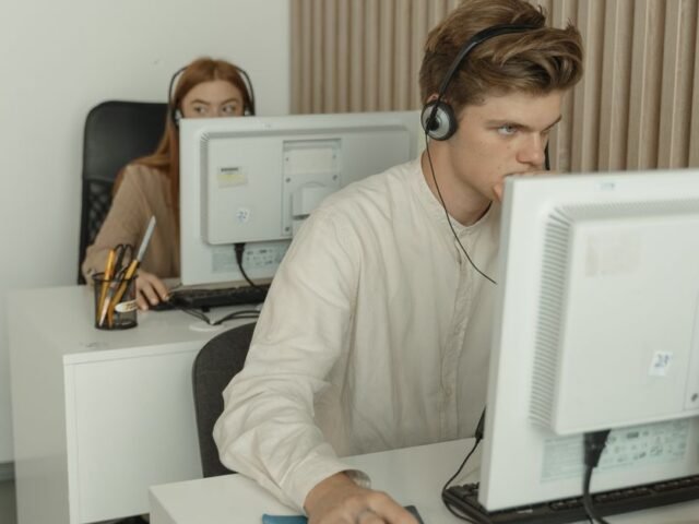 Mise en place de relations pour les Service Monitors : une innovation essentielle