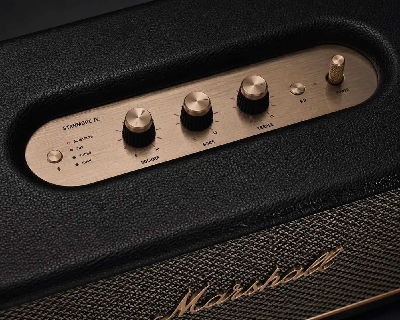 découvrez mon test comparatif entre la marshall stanmore iv et la sonos era 300 pour choisir l'enceinte ultime à domicile, alliant design, puissance et qualité sonore.