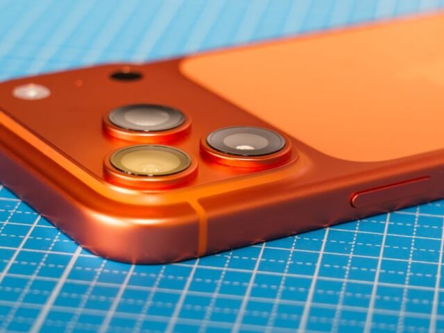 Apple prépare une refonte audacieuse de l&rsquo;iPhone pour 2027, centrée sur un design intégralement en verre