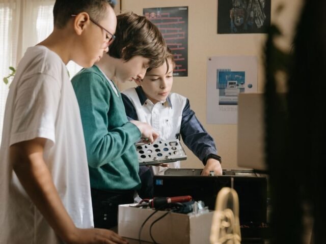 Le projet scientifique de 4e de Steve Jobs adjugé à 34 375 $