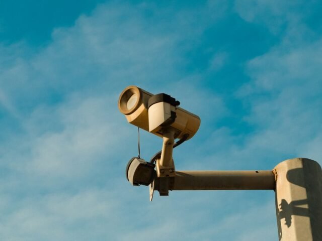 Plus de 10 000 services et ça continue : le plus grand catalogue de surveillance jamais créé