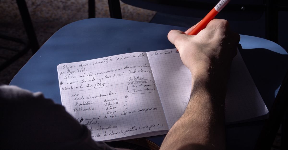 découvrez comment l'ia révolutionne la prise de notes en rendant vos comptes rendus plus rapides, précis et intelligents grâce aux technologies avancées d'intelligence artificielle.