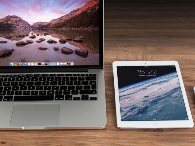 John Ternus, nouveau PDG d&rsquo;Apple, place la conception produit au cœur de sa stratégie